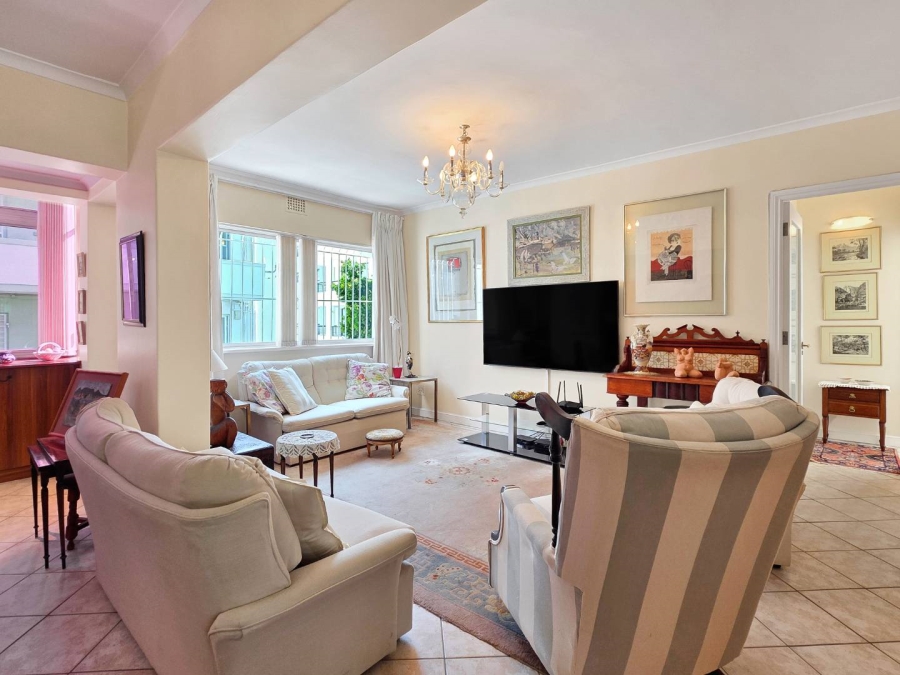 2 Bedroom Property for Sale in Sea Point Western Cape